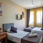 Alojamento de Acomodação e Pequeno-almoço Rayana